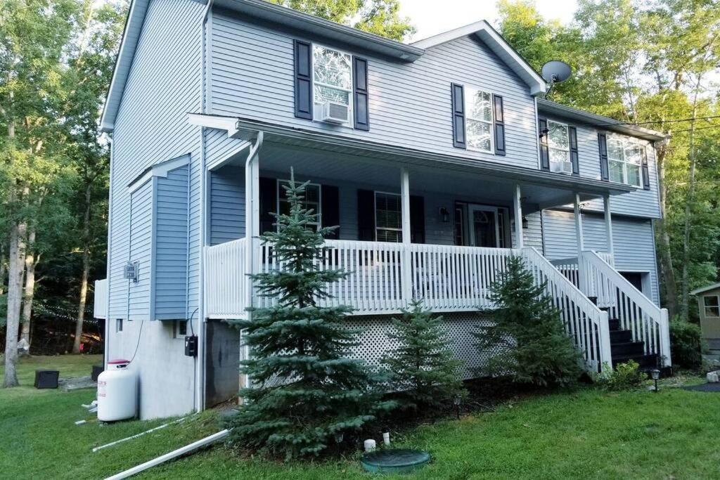 *Amenity-Filled Waterfront Oasis @Saw Creek Estates Near Waterfalls And Hiking* East Stroudsburg Exterior foto