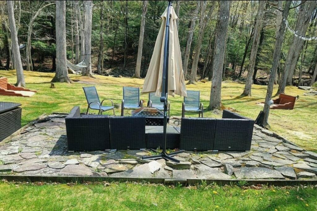 *Amenity-Filled Waterfront Oasis @Saw Creek Estates Near Waterfalls And Hiking* East Stroudsburg Exterior foto