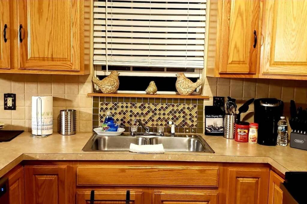 *Amenity-Filled Waterfront Oasis @Saw Creek Estates Near Waterfalls And Hiking* East Stroudsburg Exterior foto